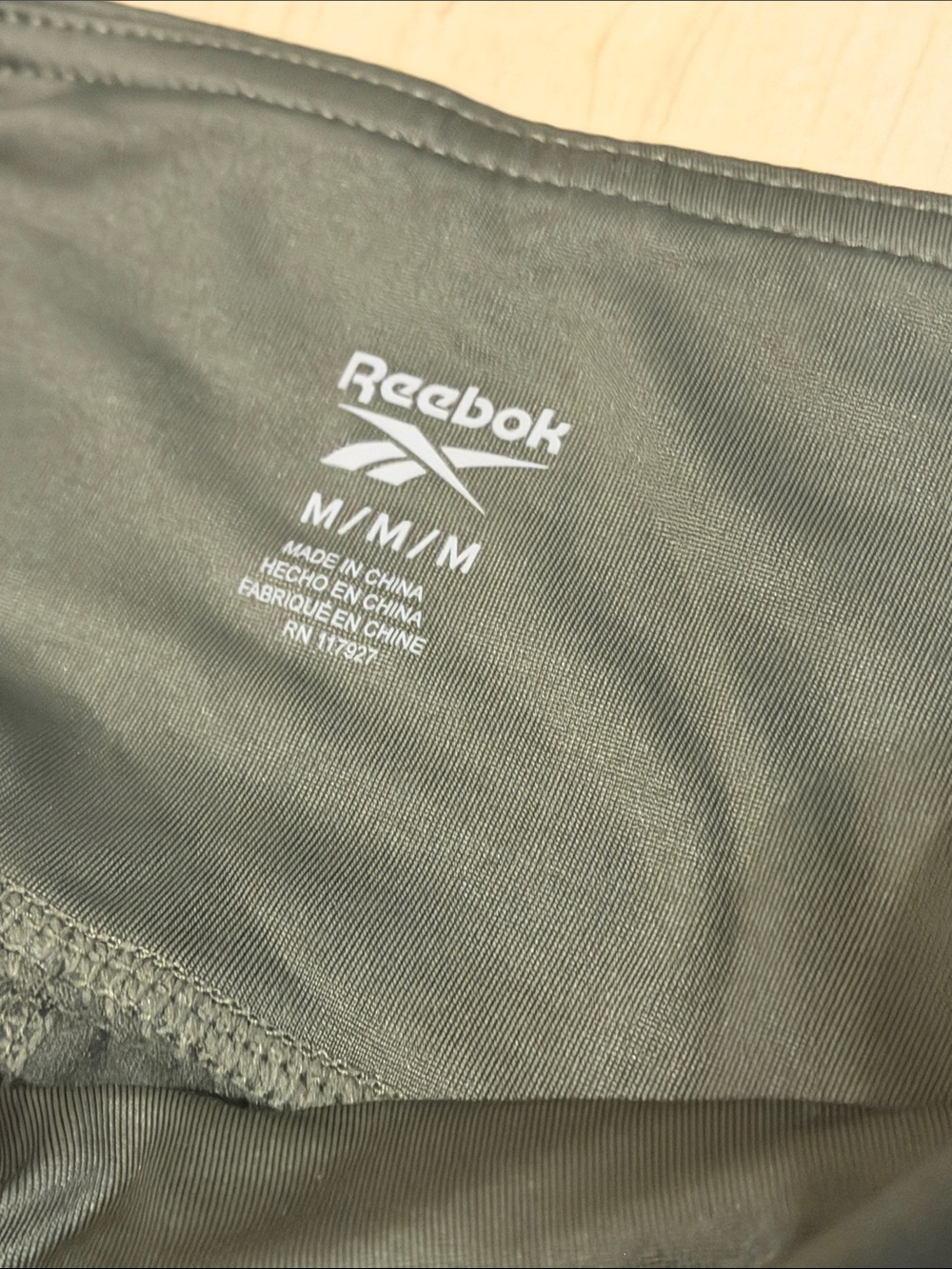 green size medium Reebok joggers - Picture 3 of 3